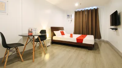 RedDoorz near Zobel Roxas St Hotels in Makati
