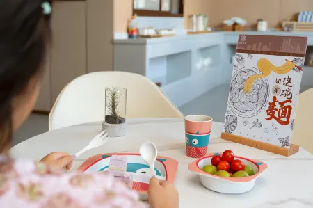 Qingyun Seasons Hotel (Weining Caohai Convention and Exhibition Center, Bijie)