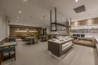 โรงแรม HanTing Premium (สถานีรถไฟฟ้าใต้ดินไถตง ชิงเต่า) - พร้อมอาหารเช้า