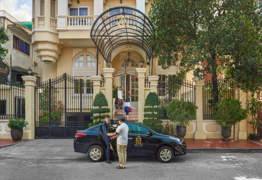 팰리스 게이트 호텔