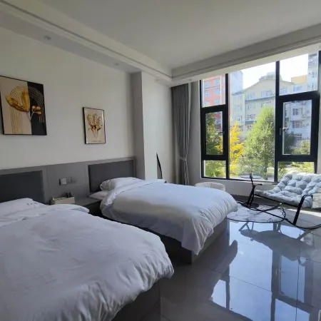 Luoping Tongda Qingyun Hotel