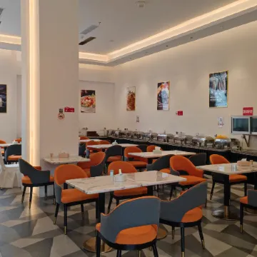 Huanyu Heyue Hotel (Lingshan Zheshang International Trade City)