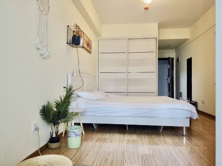 Cherry B&B Отели рядом с достопримечательностью «Anhui Vocational College of Electronics and Information Technology»