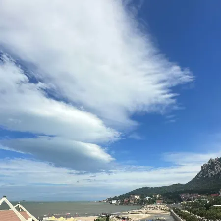 Sijimeijing Hotel (Laoshan Scenic Area Yangkou Beach)