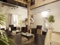 スマートアパート トロワ トロワ大聖堂周辺のホテル