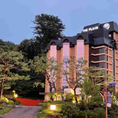 플레인호텔 Hotel Exterior