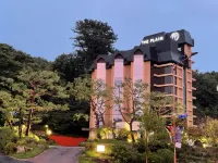 PLAIN HOTEL Các khách sạn gần Jade Garden