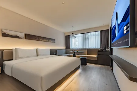 Atour Hotel Shanghai Xujiahui Stadium Отели рядом с достопримечательностью «Longhua Temple»