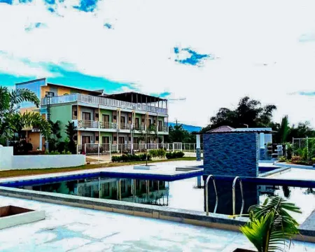 Jeanines Travellers Inn by RedDoorz Hotels in Bataan