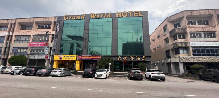 Grand World Hotel Hotel di Masai