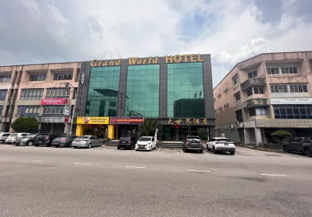 Grand World Hotel