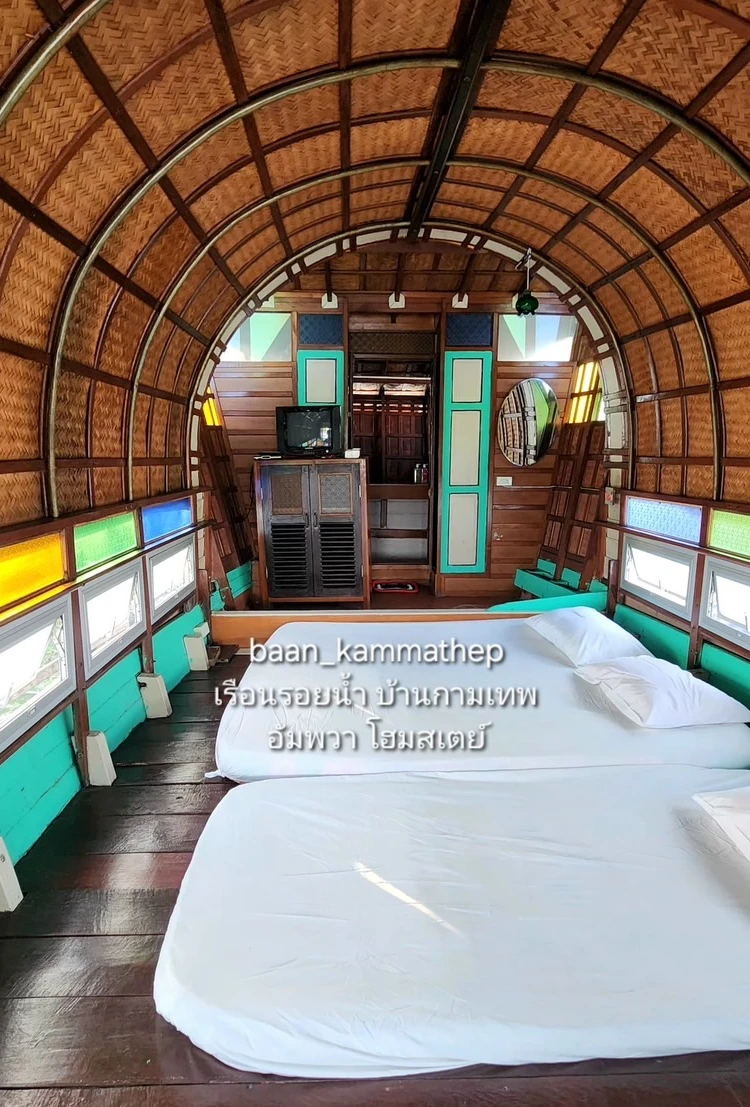 รูปภาพของเรือนรอยน้ำ บ้านกามเทพ อัมพวา โฮมสเตย์