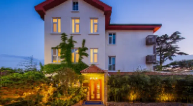 伊美蘿薇海景別墅酒店（青島八大關景區店） 鄰近花石樓的酒店