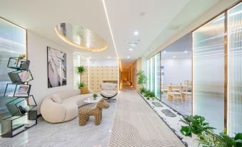 The Qixi Youth Hostel (Shanghai Hongqiao Center Branch)