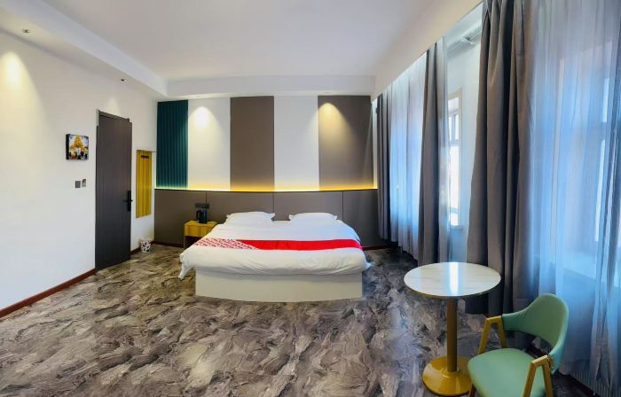 Longjiang Xintie Express Hotel
