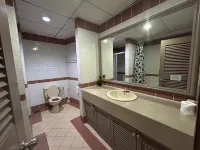 Riverbank Suites - River View Level 11, Sleeps 7 - สระว่ายน้ำบนดาดฟ้า