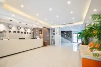 Xixia Shanshui Riverside Holiday Inn