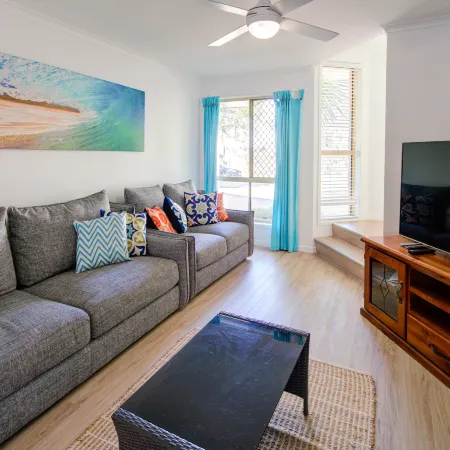 Coolum Beach Getaway: Beach & Shops - Book Direct