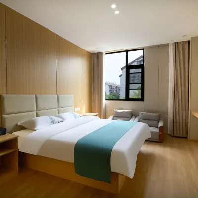 Maxiding Collection Hotel (North of Yangtze River Bridge Hongyang Plaza) Hotels near Rsun Happy World