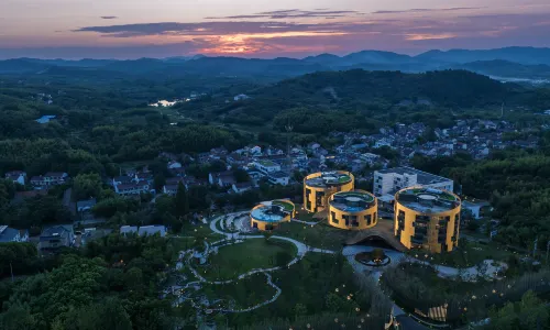 Mangeta Quchan Inner Hotel