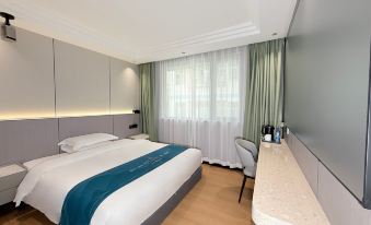 THELIAN HOTEL