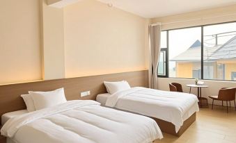 Chujian Tea-themed Stay (Puer Jingmaishan Ancient Tea Forest Scenic Area)