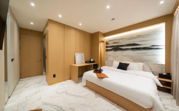 Incheon BrownDot Hotel Guwol Отели рядом с достопримечательностью «Aebo Kraft Museum»