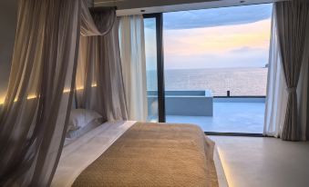 June Sea Hotel