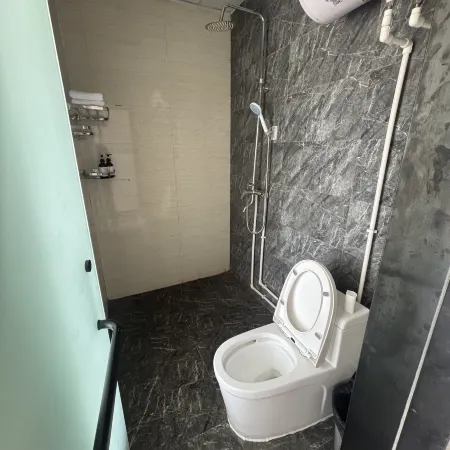 Yuanchang Yujian Motel