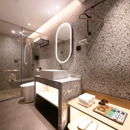Immersing Hotel (Guilin Liangjiang Sihu Dongxi Lane)