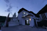 Airi Homestay (Jiuzhaigou Ancient Sentiment Store)