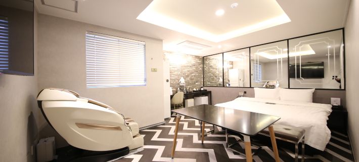 Hotel 24st Urban Brown Seosan Lake Park Hotels in Seosan-si