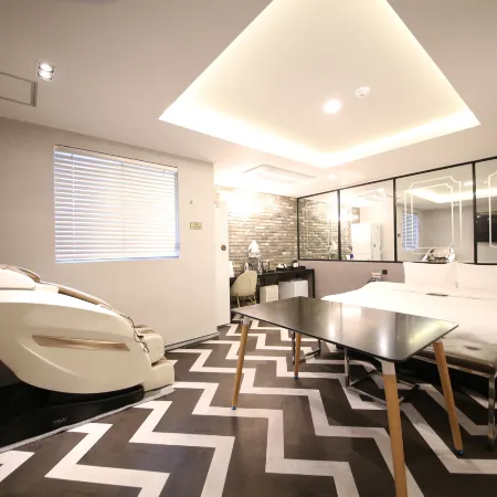 Hotel 24st Urban Brown Seosan Lake Park