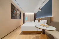 ELONG ANYUE HOTEL (Shanghai Hongqiao Shuicheng Road Subway Station Branch) Отели рядом с достопримечательностью «Площадь Жизни в Шанхае, Шанхай, Цзян Цз»