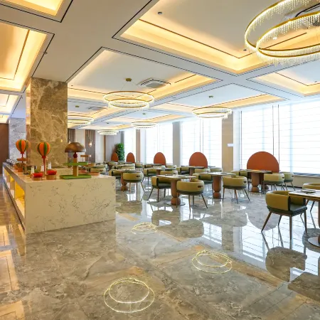 Grand Rezen Hotel DaChaiDan(Emerald Walking Street Store)