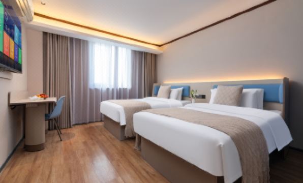 Yizhi Hotel (Shanghai Pudong New Area Caolu Subway Station)