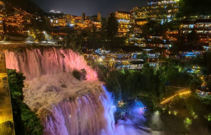 Furong Town Flower Waterfall Bay Homestay