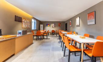 Ting Hotel
