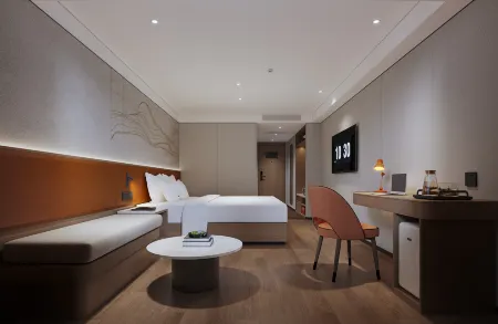 Baiyun City Hotel (Guangzhou Railway Station Subway Branch) Отели рядом с достопримечательностью «Zhangjiuling Jinian Park»