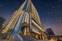 HaveANiceDayHuanman Audio-Visual City • ViewQingju Hotel (Wuyan Pedestrian Street, Shiyan) Hoteles en 