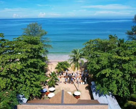 Kokotel Khao Lak Lighthouse Отели рядом с достопримечательностью «Small Sandy Beach»
