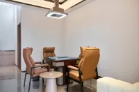 Hezhou Bamboo Hidden Hot Spring Resort Các khách sạn ở Hà Châu