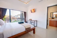 Crystal Flow Guest House & Apartment Canggu