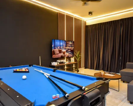 Midvalley Southkey Mosaic Suite by Nest Home Hotels in Plentong