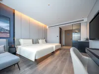 Atour Hotel, WanDa Plaza, Dianbai, Maoming Hotel a Maoming
