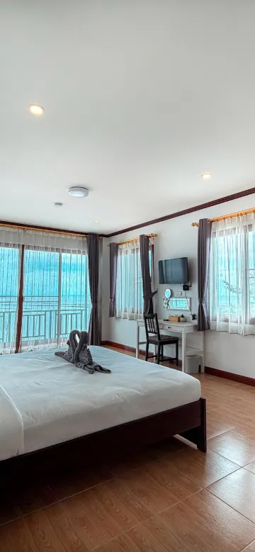 ห้องคอมฟอร์ทเตียงคิงไซส์วิวทะเล