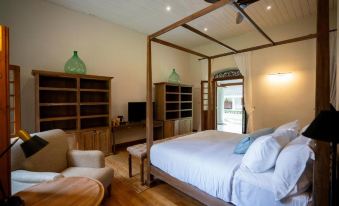 Clodagh Manor House by Seven Angels