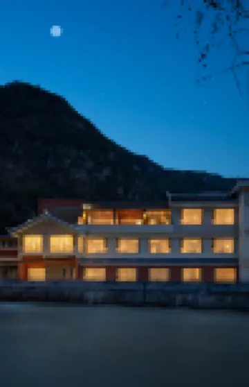 Jiuzhaigou · Mistshroud Mountains & Sunset Glow Snowscape · Sukoon Village
