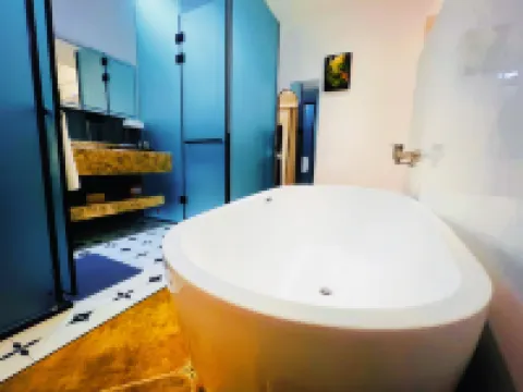 Jianshui Xinjushui HealingVilla Lake View Homestay (Jianshui Ancient City Chaoyang Tower)