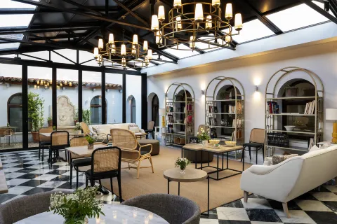 오스페스 팔라시오 데 아레날레스 & 스파